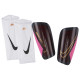 Nike Επικαλαμίδες ποδοσφαίρου Mercurial Lite Shin Guards Nike Επικαλαμίδες ποδοσφαίρου Mercurial Lite Shin Guards